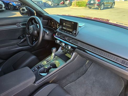 Used 2025 Honda Civic Sport image 5
