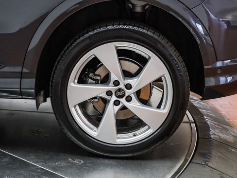 Certified 2025 Audi Q5 Premium Plus w/ Premium Plus image 11