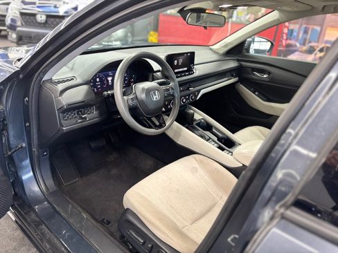 Used 2023 Honda Accord EX image 10