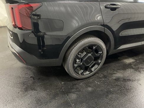 Used 2025 Kia Sorento SX image 42