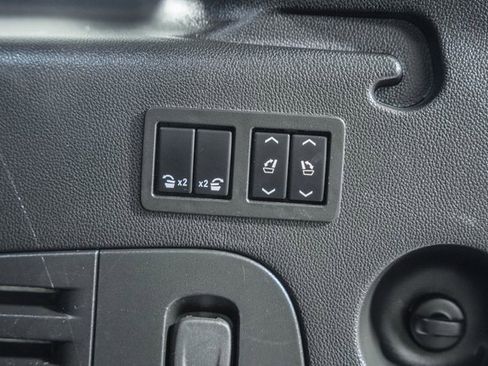 Used 2018 Cadillac Escalade ESV Platinum image 8