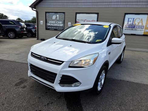 Used 2016 Ford Escape SE image 1