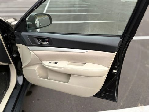 Used 2013 Subaru Outback 2.5i Premium w/ Popular Pkg 1B image 14