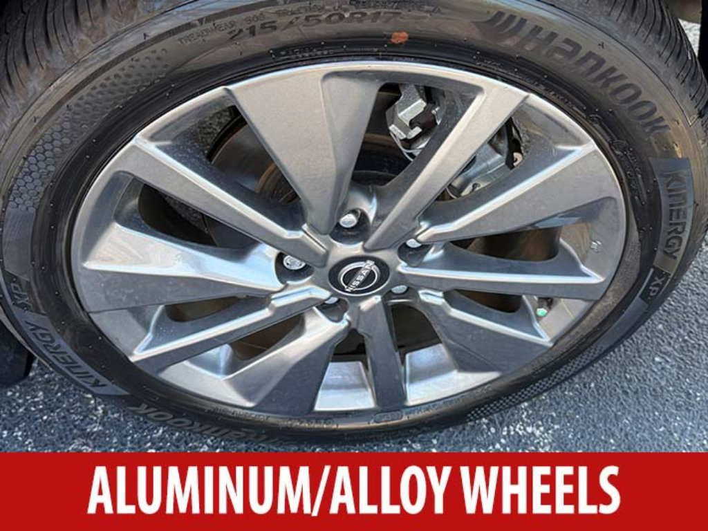 Used 2026 Nissan Sentra SL w/ Floor Mat Package FWD image 7