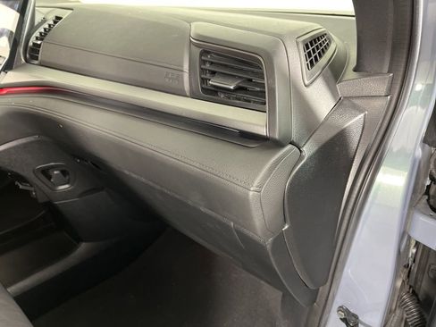 Used 2023 Honda Odyssey Sport image 24