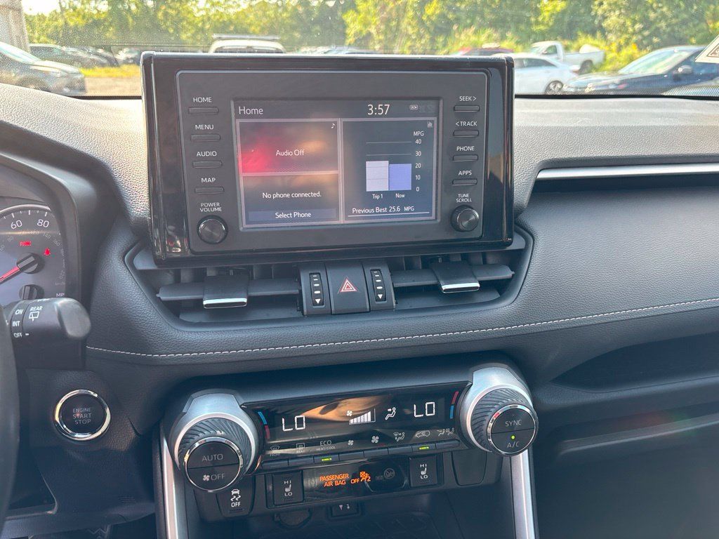Used 2019 Toyota RAV4 XLE Premium AWD/4WD image 18
