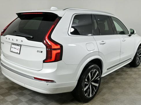 Used 2026 Volvo XC90 B5 Core AWD/4WD image 27