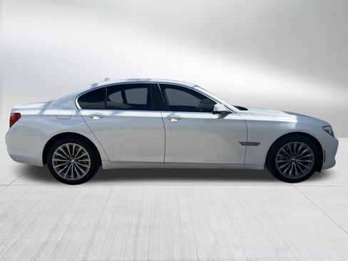 Used 2012 BMW 740i RWD image 5