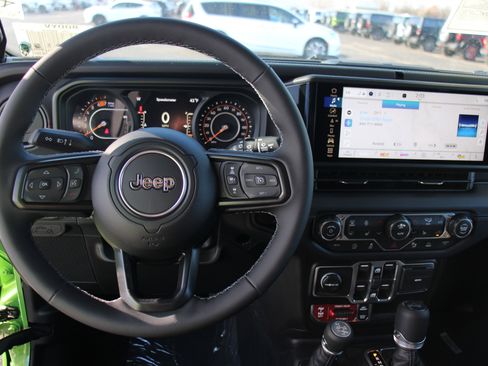 New 2026 Jeep Wrangler Unlimited Rubicon AWD/4WD image 8