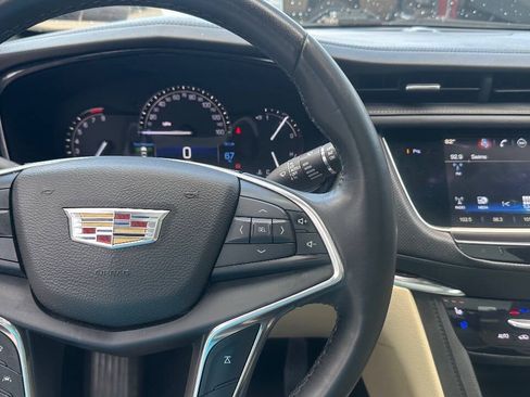 Used 2017 Cadillac XT5 Premium Luxury AWD/4WD image 14