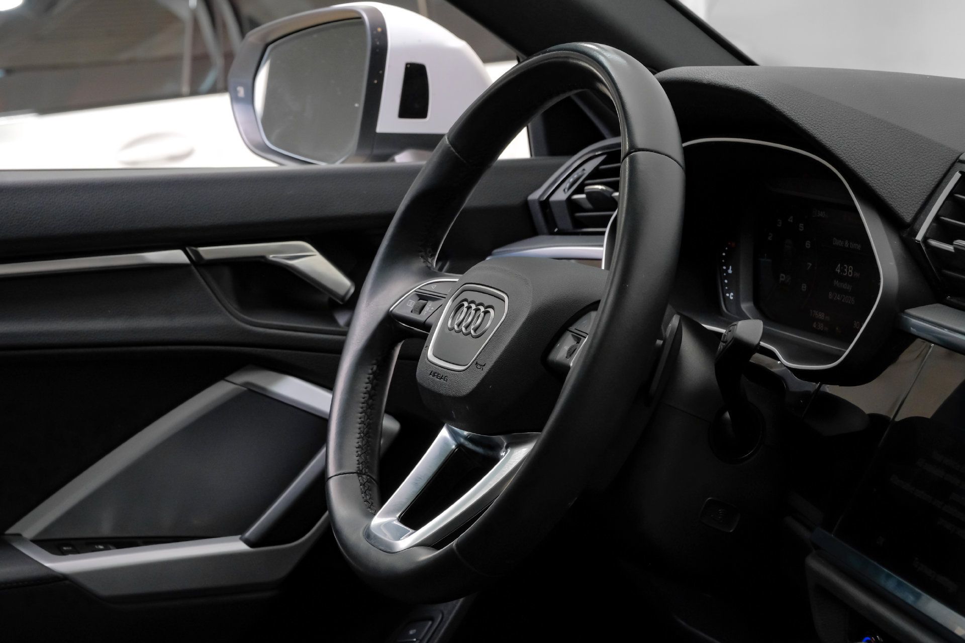 Used 2024 Audi Q3 2.0T Premium AWD/4WD image 18