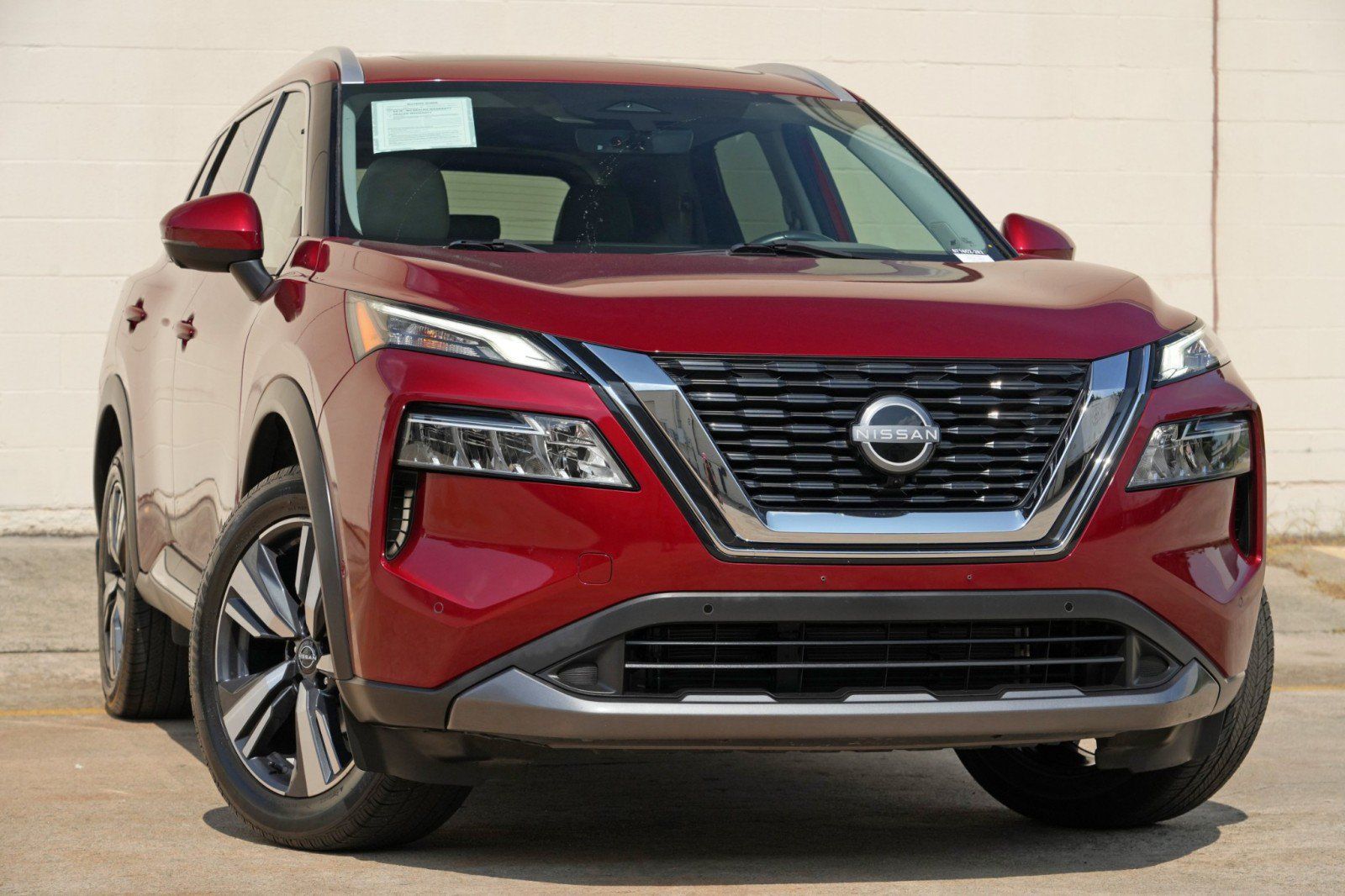 Used 2023 Nissan Rogue SL w/ SL Premium Package FWD image 2