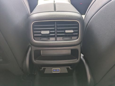 Certified 2025 Mercedes-Benz GLE 450e 4MATIC image 15