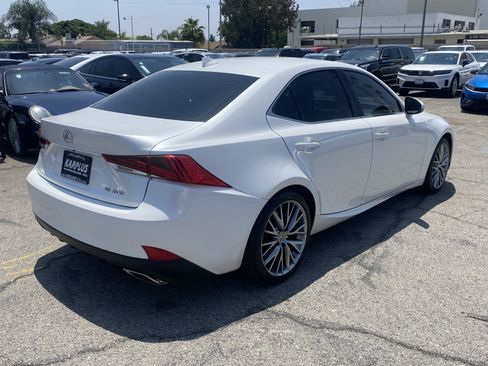 Used 2018 Lexus IS 300 RWD image 7