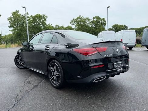 Used 2023 Mercedes-Benz CLA 250 4MATIC image 5