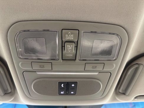 Used 2010 Hyundai Azera Limited w/ Navigation Pkg 3 image 42