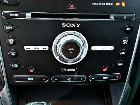 Used 2016 Ford Explorer Sport AWD/4WD image 29