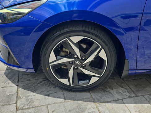 Used 2023 Hyundai Elantra Limited FWD image 8