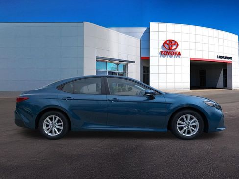 Used 2025 Toyota Camry LE FWD image 9