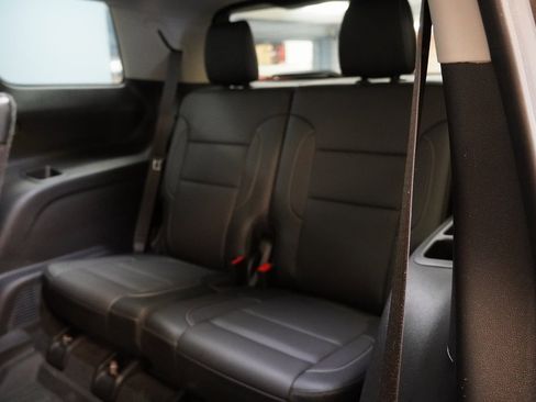 Used 2020 GMC Acadia SLT w/ Driver Alert Package II image 28