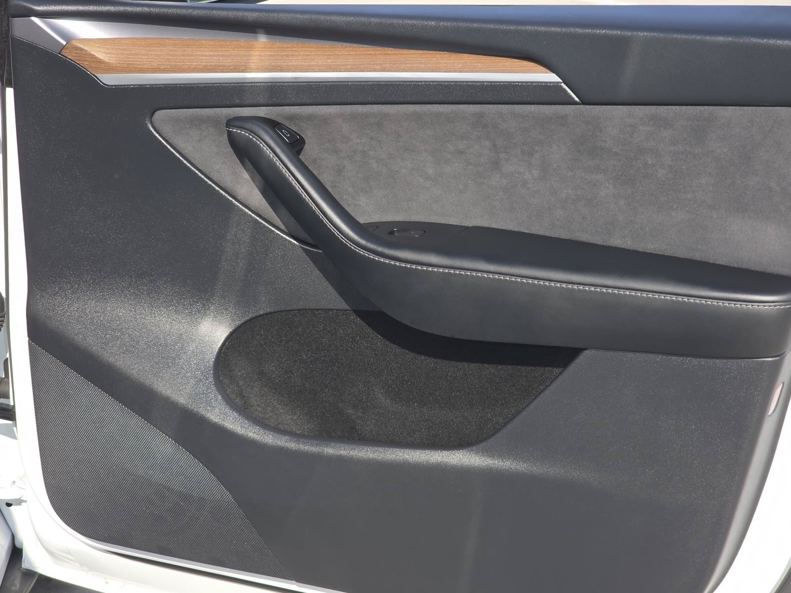 Used 2024 Tesla Model Y Long Range RWD image 14