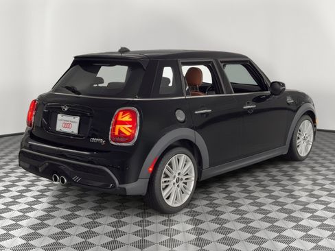 Used 2023 MINI Cooper S image 9