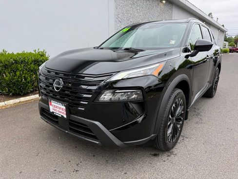 Certified 2026 Nissan Rogue SV AWD/4WD image 2