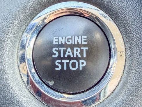 Used 2023 Toyota Highlander LE image 30