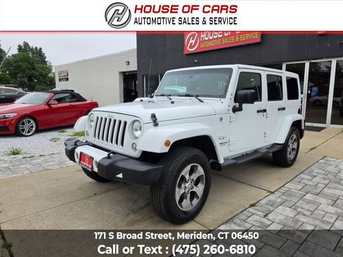 Used 2016 Jeep Wrangler Unlimited Sahara w/ Dual Top Group AWD/4WD image 8