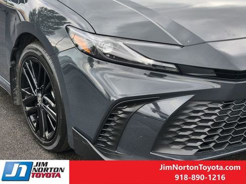 Used 2025 Toyota Camry SE w/ Multimedia Upgrade Package FWD image 10