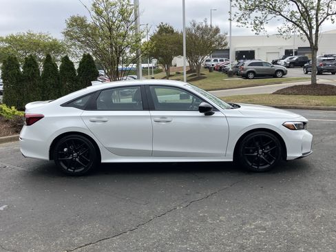 Used 2025 Honda Civic Sport image 11