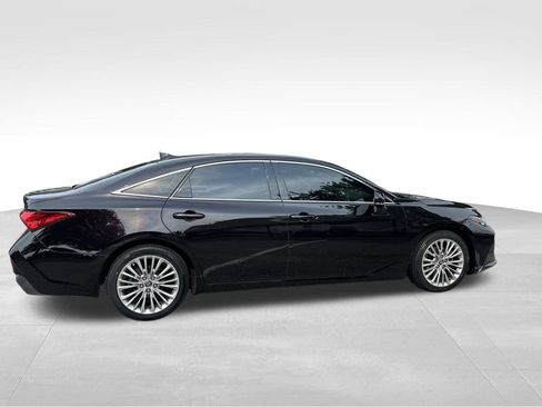 Used 2019 Toyota Avalon Limited FWD image 24
