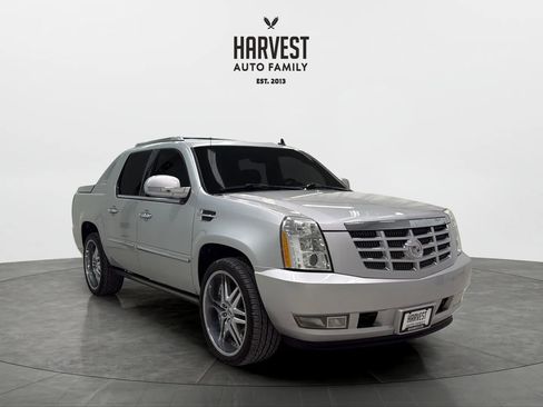 Used 2012 Cadillac Escalade EXT Premium image 10