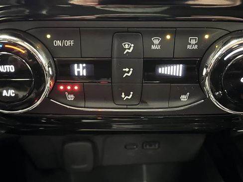 Used 2024 Chevrolet Trax LT w/ Driver Confidence Package image 7