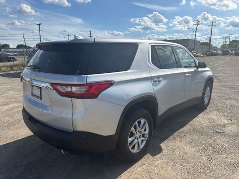Used 2019 Chevrolet Traverse LS FWD image 3