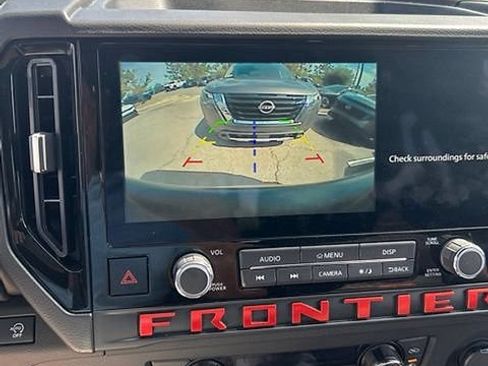 Certified 2025 Nissan Frontier PRO-4X w/ Interior Protection Package AWD/4WD image 19