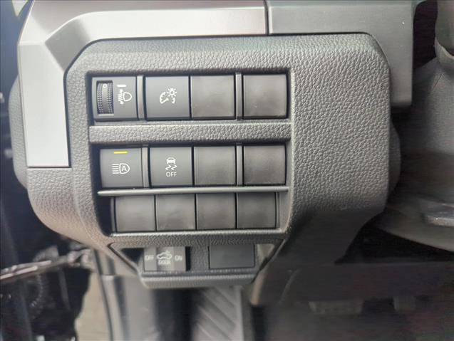 Certified 2026 Toyota Tacoma SR5 AWD/4WD image 11