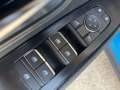 Certified 2025 Nissan Kicks SR AWD/4WD image 15
