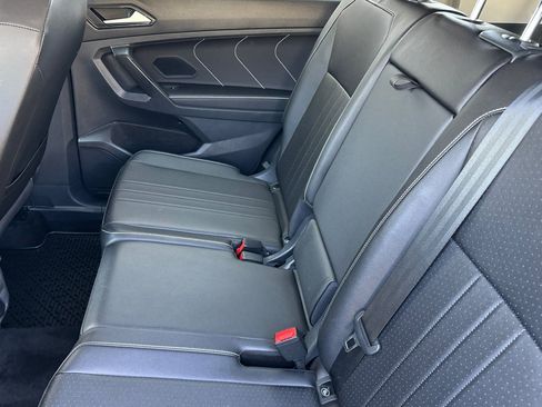 Certified 2023 Volkswagen Tiguan SE image 12