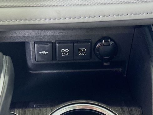 Used 2021 Toyota Highlander Platinum AWD/4WD image 34