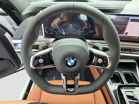 New 2026 BMW 740i w/ Premium Package RWD image 39