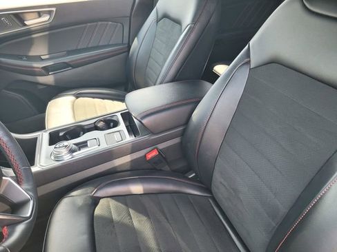 Certified 2023 Ford Edge ST-Line image 11