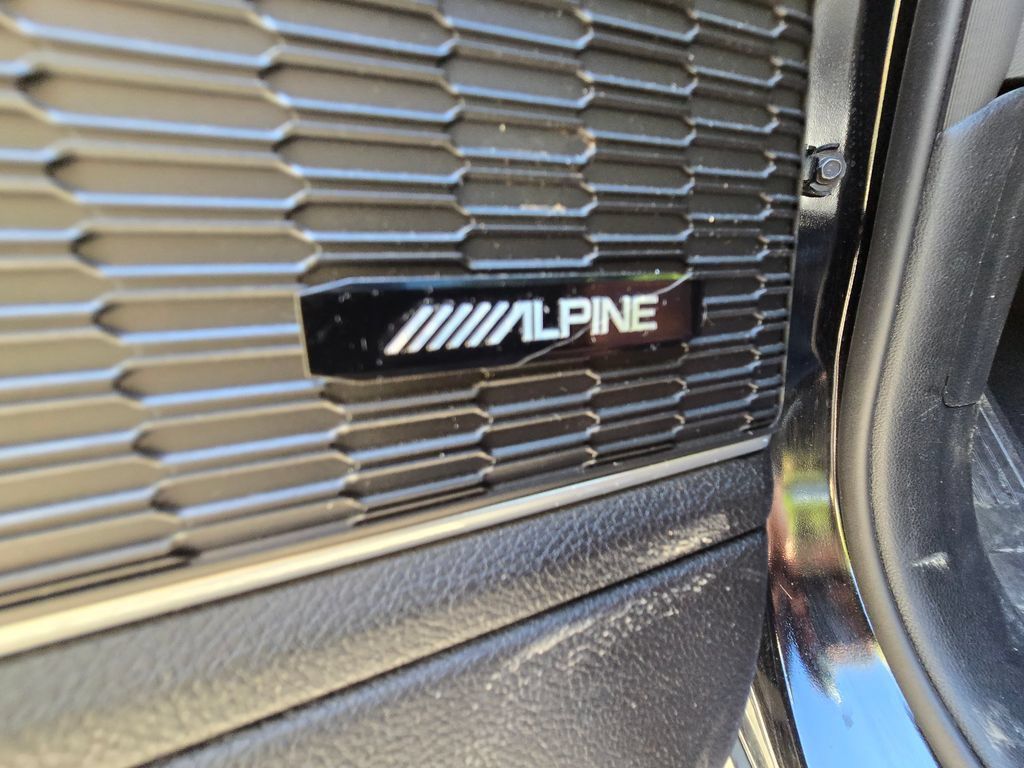 Used 2023 Jeep Grand Cherokee Limited w/ Trailer Tow Prep Group (B) AWD/4WD image 28