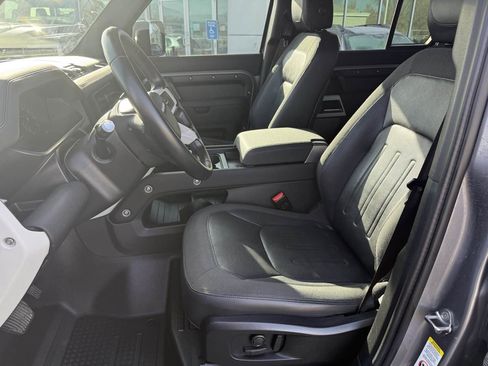 Used 2021 Land Rover Defender 110 SE image 13