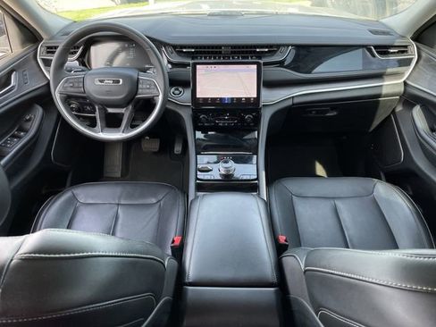 Used 2022 Jeep Grand Cherokee Limited 4xe image 10