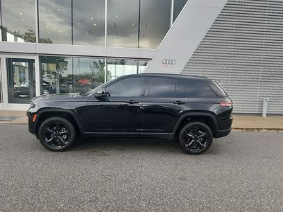 Used 2024 Jeep Grand Cherokee Altitude