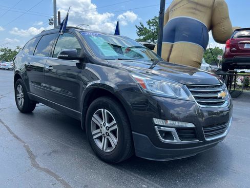 Used 2017 Chevrolet Traverse LT FWD image 8