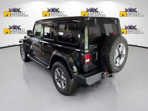 Used 2023 Jeep Wrangler Unlimited Sahara w/ Cold Weather Group AWD/4WD image 6