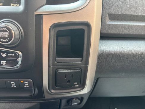 Used 2017 RAM 1500 Big Horn AWD/4WD image 37