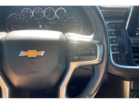 Used 2021 Chevrolet Suburban LT w/ LT Signature Plus Package AWD/4WD image 21